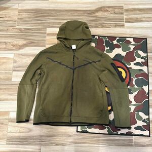 Green Nike Tech Fleece Zip Up Hoodie